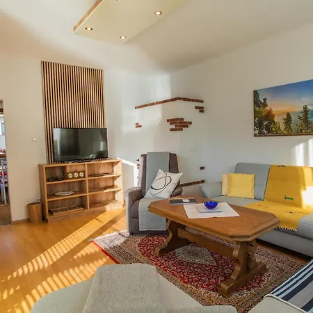 Seraphine - By Mynests Apartament